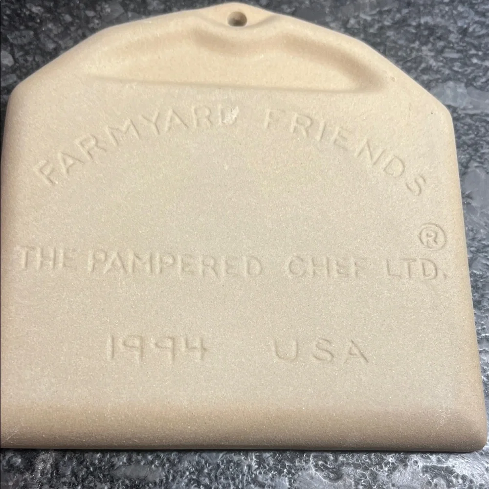 Retired Pampered Chef Stone cookie Molds Farmhouse Friends and Bear Design NWOT